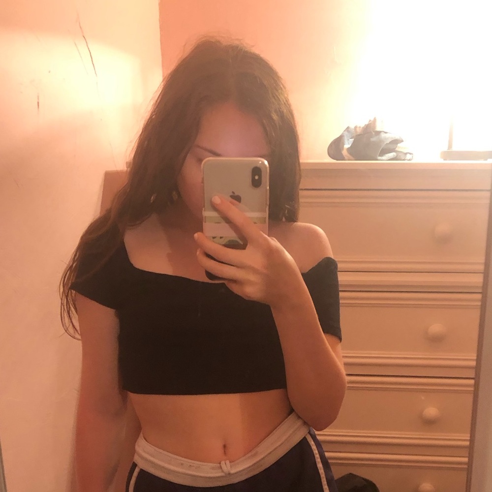 Brandy Melville crop top